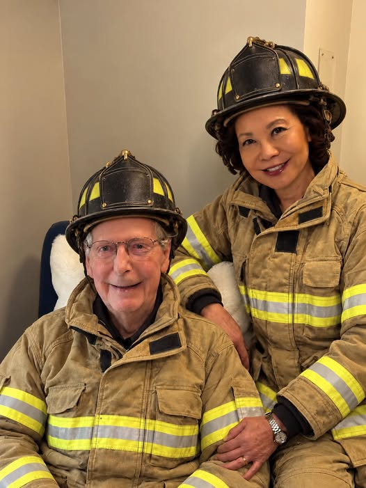 JesusChryslerII's tweet photo. The two firefighters who carried Donald Trump to safety on nine eleven have been identified. https://t.co/Y2N86NA8o7