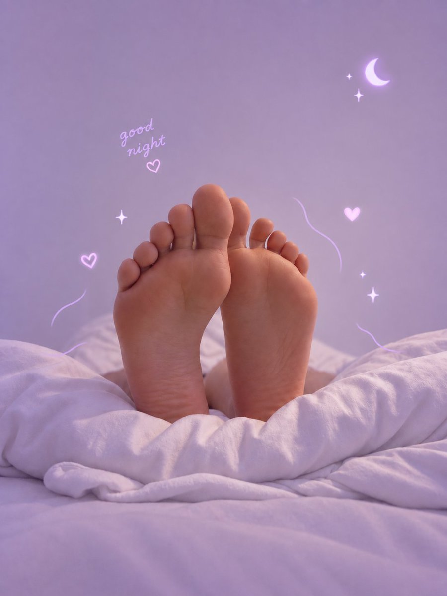 HaveFeetLove's tweet photo. One last look before bed? :3

#feet #barefoot #soles #soft https://t.co/aUZXbzO3O7