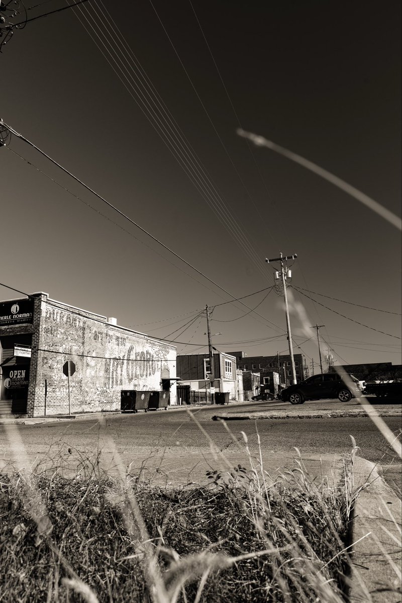 collincox_'s tweet photo. Some street and landscape photography https://t.co/040RUcsQMY