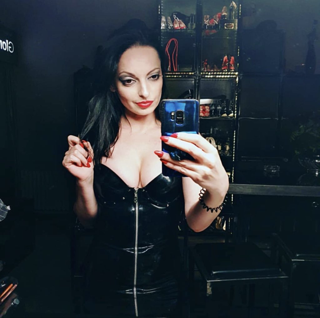 MisstressDomx's tweet photo. All Shades of grey https://t.co/4IGsMvS8jO