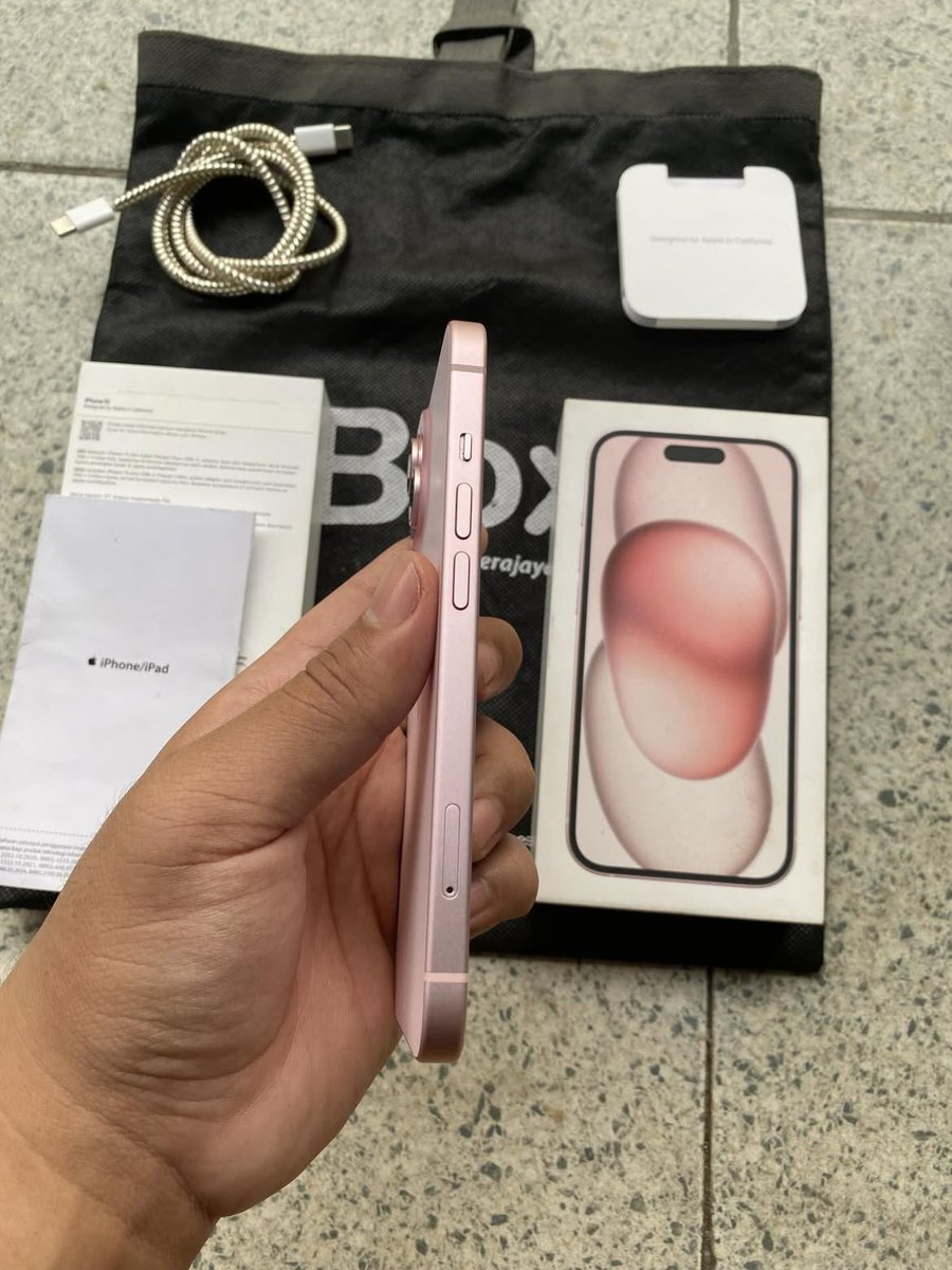 kffsjlmnfs's tweet photo. wts jual iphone 15 basic
ex ibox 128gb

6.9 jt 

bh 100% ori jarang di pakai
kondisi keseluruhan tidak ada minus
part" ori semua

bisa cod kalau 1 kota
luar kota bisa kirim" ekspedisi
#zonauang #wts #Zonajajan https://t.co/TeBXgnczRR