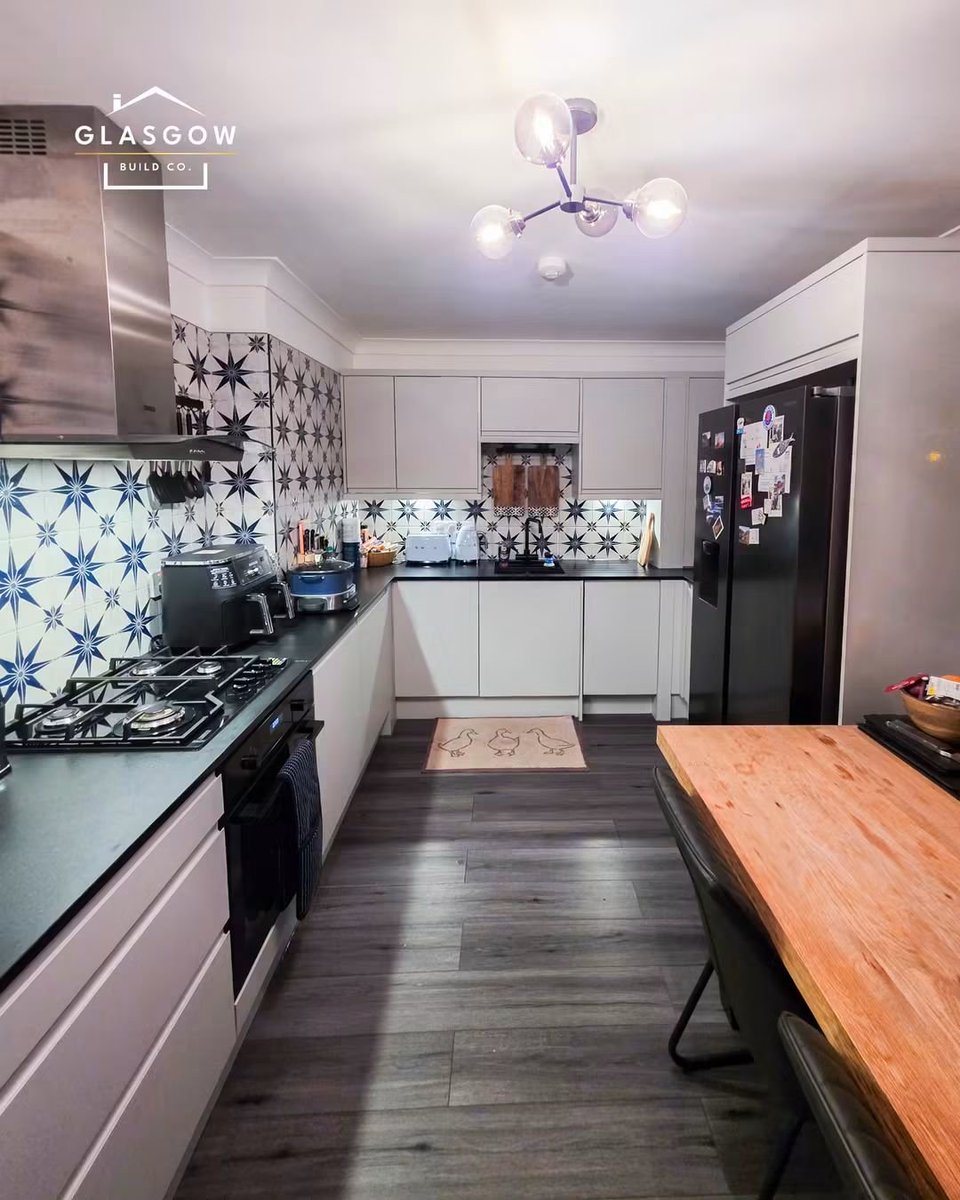 GlasgowBuildCo's tweet photo. Kitchen renovation in Castlebrae Gardens, Glasgow and a delighted customer!

We completely stripped out the kitchen removing an non load bearing wall between the living room as our client looked to better the design of the space. https://t.co/EAMTeA6Ong