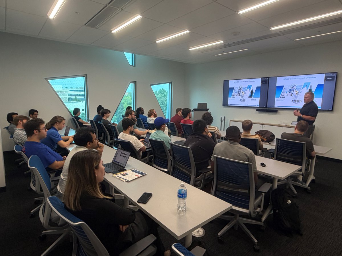 ECEflorida's tweet photo. Thank you to everyone who attended our recent seminar with Bryan Woosley from NSWC Crane Division. We had a fantastic time exploring how civilian scientists and engineers provide the critical technical expertise required to maintain our military's technological advantage.
#UFECE https://t.co/4homRx02kW