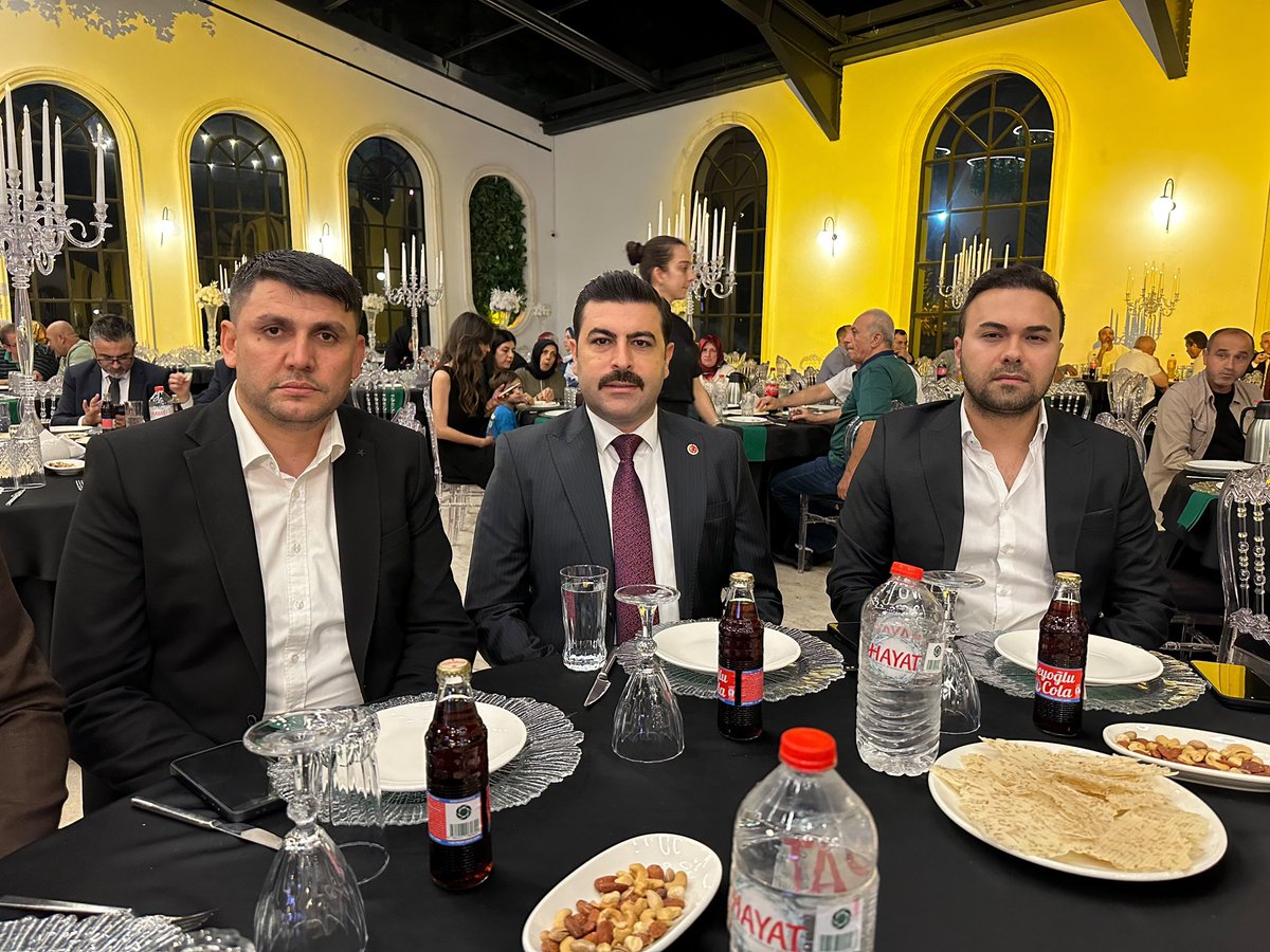 osmkya06's tweet photo. 📍KAHRAMANMARAŞ

Bugün Kahramanmaraş’ta Değerli yol ve dava arkadaşım sendikamızın kurucu Genel Başkan yardımcısı Sn. Ekrem AYDIN ve Müstakbel Eşi Seçil AYDIN’ın nikah törenlerine şahitlik ettim. 

Kahramanmaraş Büyükşehir Belediye Başkanı Sn. Fırat GÖRGEL’in kıydığı nikah merasiminde genç çiftimize bir ömür boyu saadet diliyorum.
