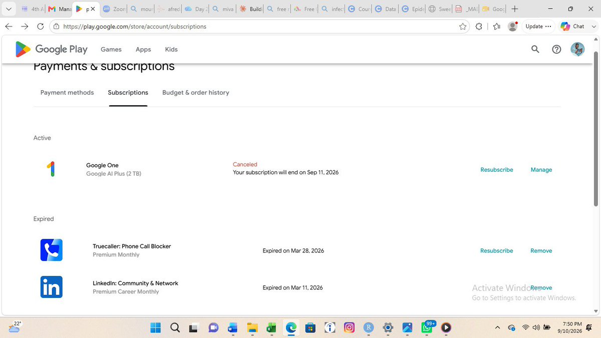 Peterevi01's tweet photo. My subscription hasn't expired yet, but I was debited 
@Google @googledrive 

Can you guys explain? https://t.co/AaCCbeGeyL