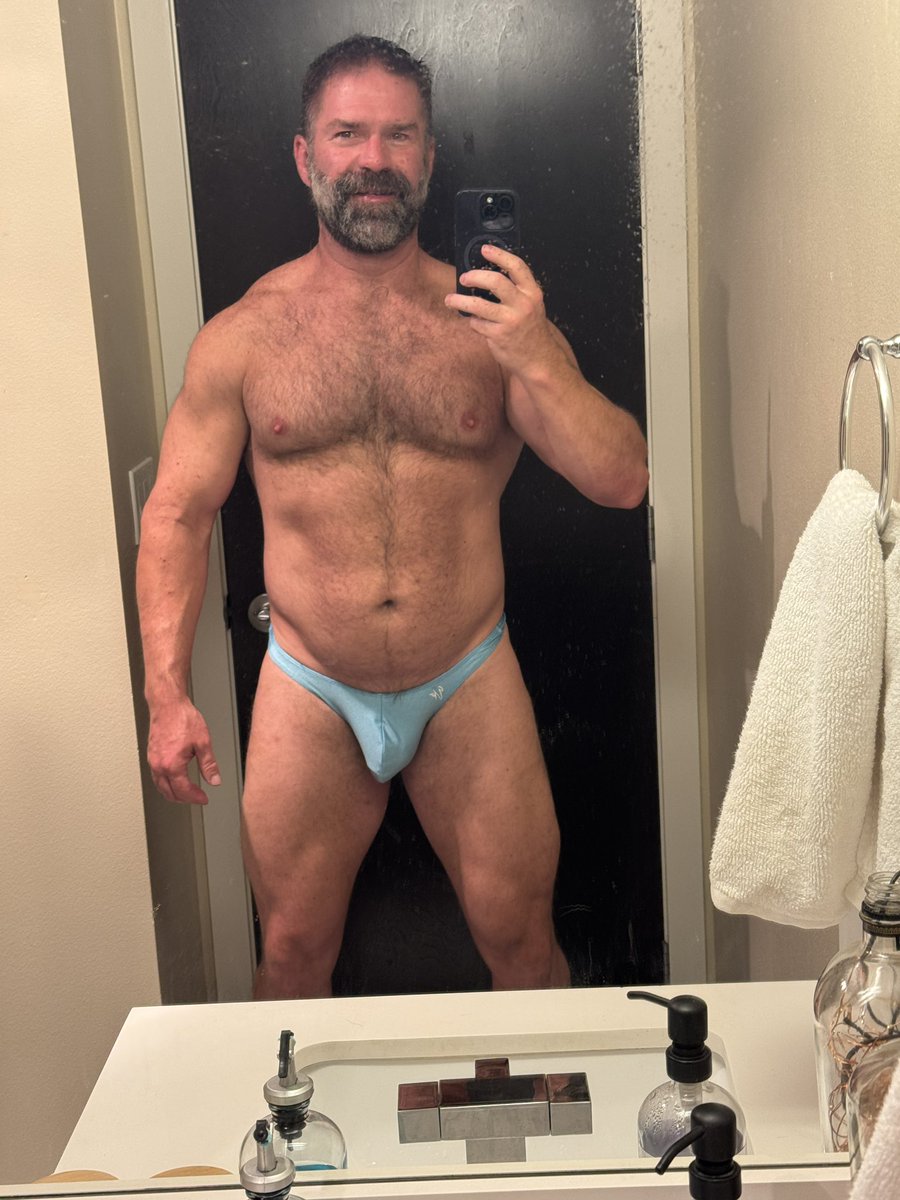 daxjohnson69's tweet photo. Happy thong Thursday! https://t.co/Q3YWg8wyMD