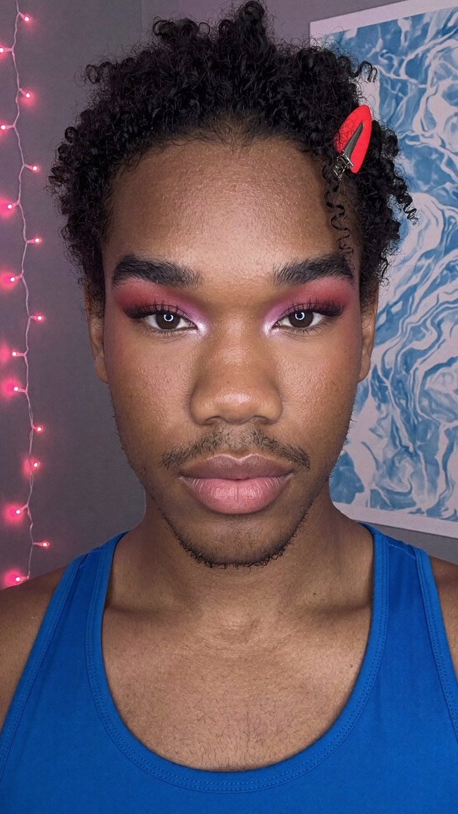 bloomies_angel's tweet photo. me before as gay boy vs now being biological woman 🏳️‍⚧️💖 https://t.co/v1Lb45PvAp