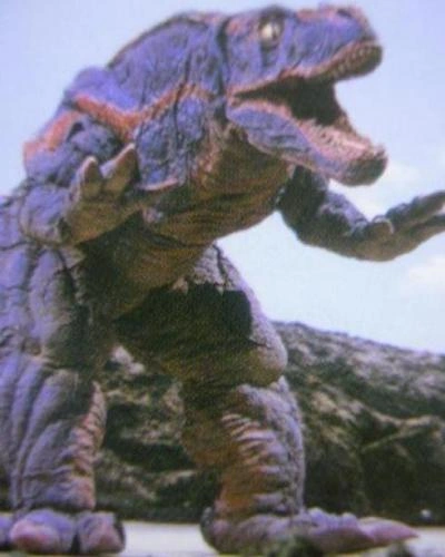 GoopySlimey's tweet photo. I'm not an Ultraman fan but these saurian looking kaijus look pretty cooollll... https://t.co/dXqEhm8bq5
