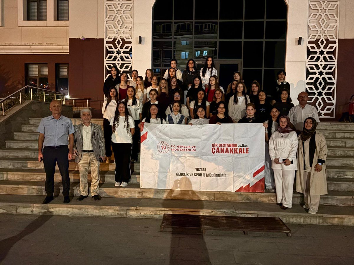 GSB_YozgatGM's tweet photo. Şefaatli ilçemizden gençlerimizi, “Bir Destandır Çanakkale” ruhuyla Çanakkale’ye uğurladık. 🇹🇷

Tarihin izinde, ecdadın emanetine doğru anlamlı bir yolculuk başlıyor.

Gençlerimize güzel bir yolculuk ve unutulmaz anılar diliyoruz. ❤️🇹🇷

Çanakkale geçilmez!
#GSBHepYanında https://t.co/X6v4mSpmpA