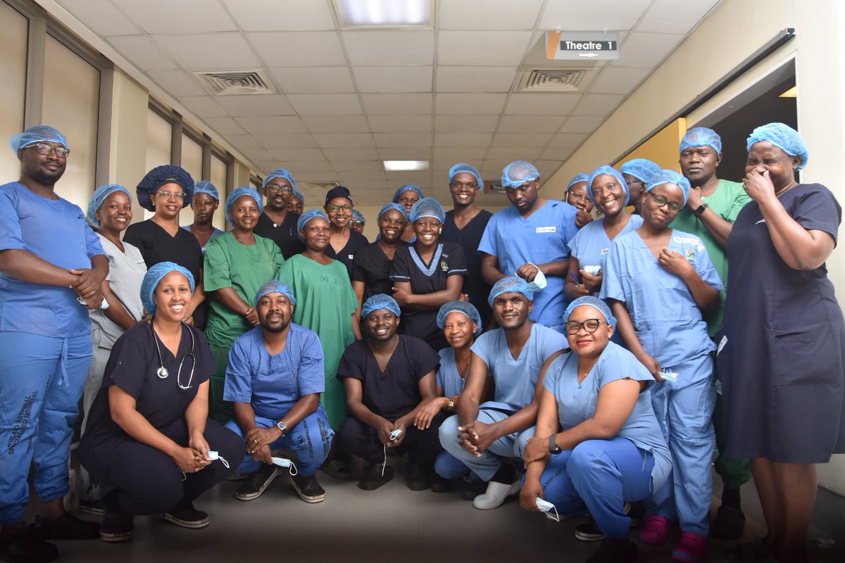 MulagoReferral's tweet photo. 6th Kidney Transplant Camp | Closing

@MulagoReferral concludes its 6th Kidney Transplant Camp with 19 successful kidney transplants performed since the programme began in 2023.

A key milestone was the final transplant of the camp, successfully performed independently by the @MulagoReferral team—a significant step in building local capacity.

We thank Yashoda & Kidney Care For All teams for their continued technical guidance and support.

The Executive Director, Dr Rosemary Byanyima, called for strengthened Government support in human resource capacity, a dedicated transplant ICU &laboratory immunology services to enable more independent transplants and faster care.

The next camp is scheduled for November, as Mulago works towards making kidney transplantation a regular, independently delivered service.
#KidneyTransplant #MulagoHospital
# SpecialisedHealthcare #CapacityBuilding