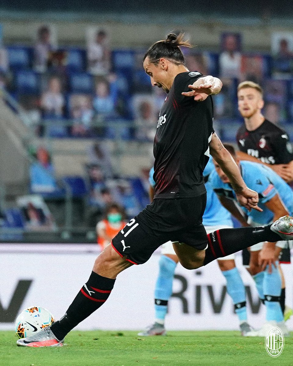 SempreMilanCom's tweet photo. 🥰 Memories from the capital ❤️🖤 https://t.co/IXE7ymjOfI
