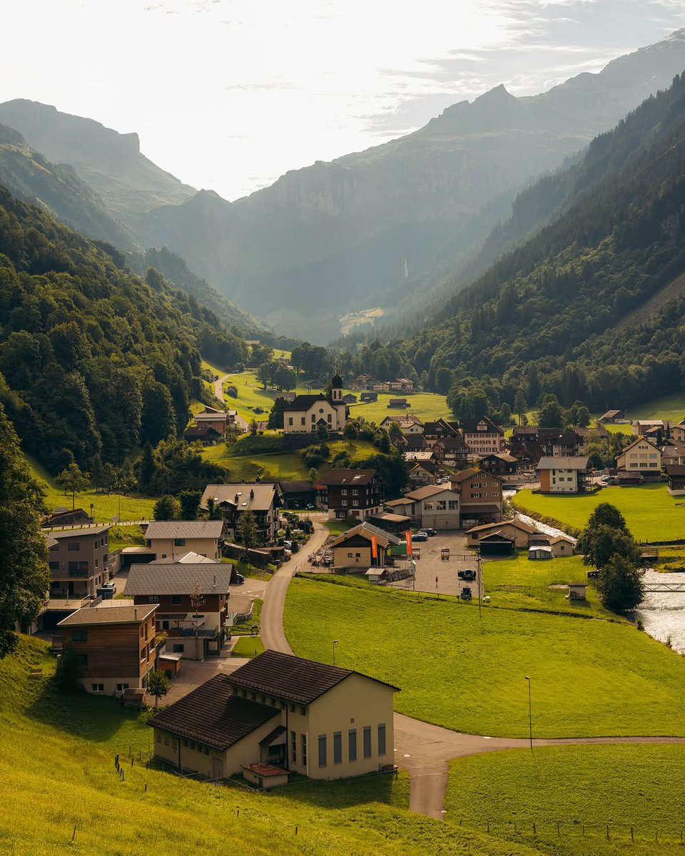 flower6260's tweet photo. Swiss Alps https://t.co/b5RNHk7gac