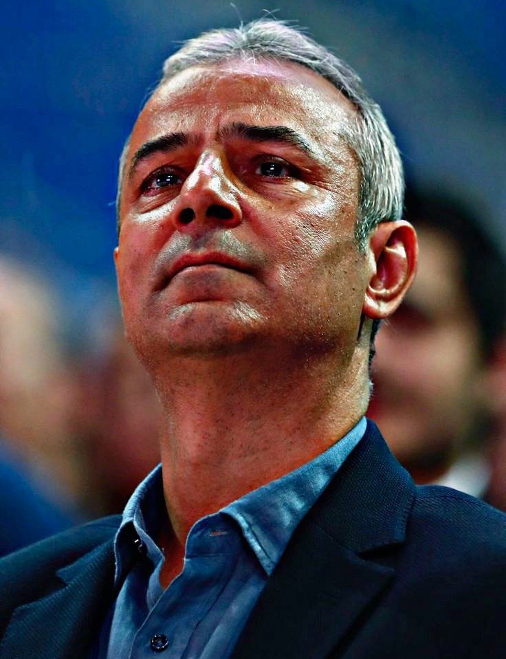 daimafenerx's tweet photo. 🚨İsmail Kartal’ın istifa etmesi sizce doğru karar mı? https://t.co/2mWDjyOke0