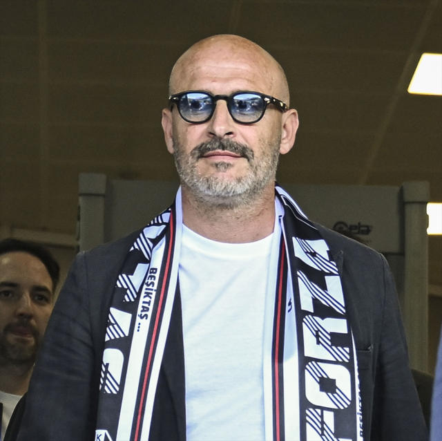 vedatikanovic's tweet photo. @aykiri Sadece kaloriferciler görür😎 https://t.co/Bja5yML5QZ