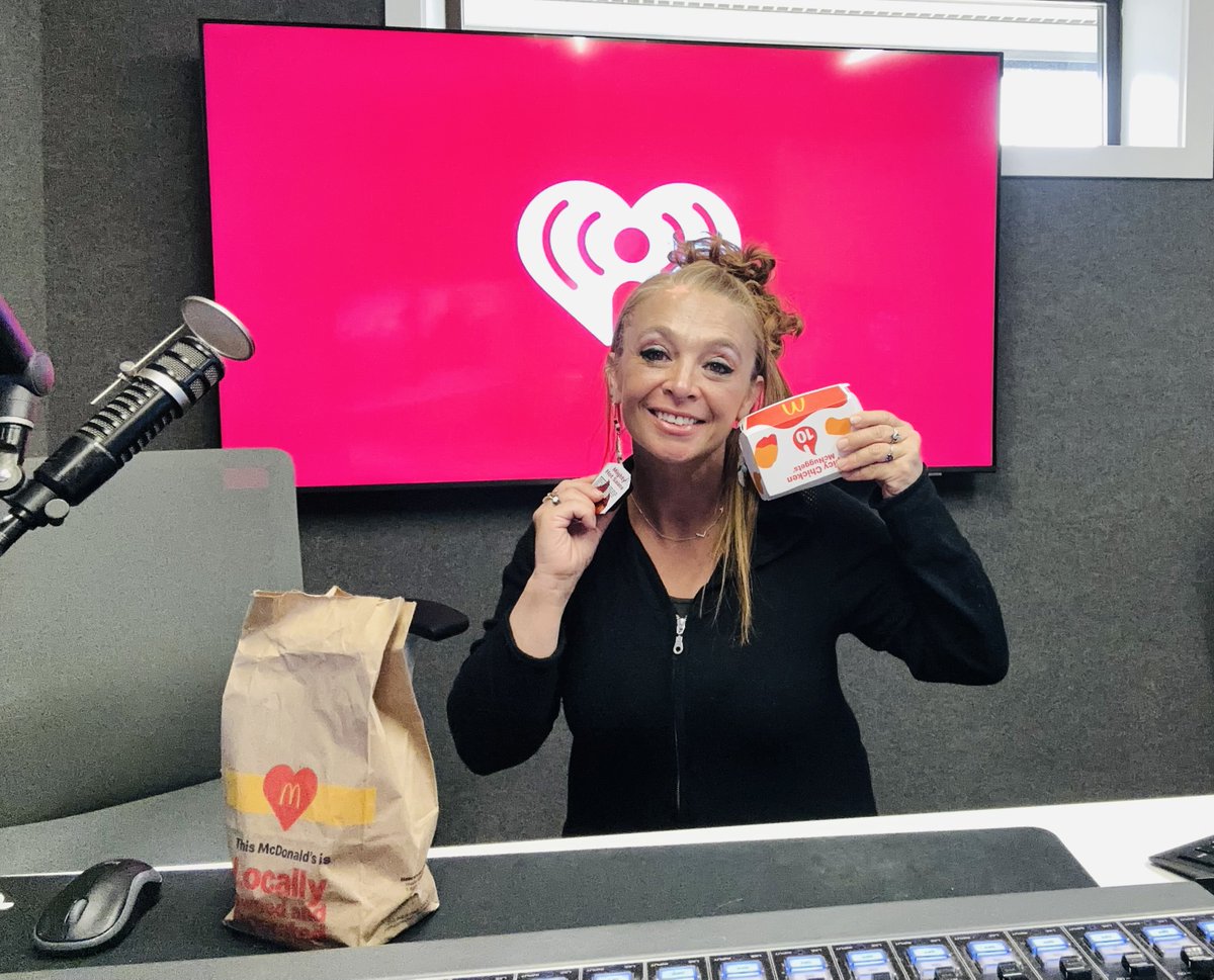 Alt961's tweet photo. 📣 For a limited time, McNuggets lovers can feast on 20-piece Spicy Chicken McNuggets with Mighty Hot Sauce for only $7 until October 5th📣
 
 🔊Or get the same 20-piece promotional pricing is also available for Classic Chicken McNuggets for those who would rather skip the spice. https://t.co/pndRn2lLRt