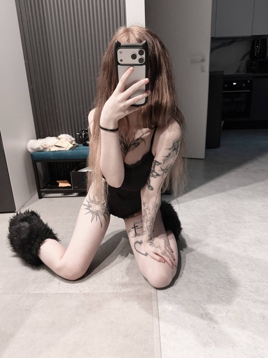 curigato666's tweet photo. caught myself in the mirror and decided I had to share

#AltGirl #TattooedGirl #GothGirl #DarkAesthetic #AltStyle #TattooGirl #GothAesthetic #BlackLingerie https://t.co/qC6R1bbm8I
