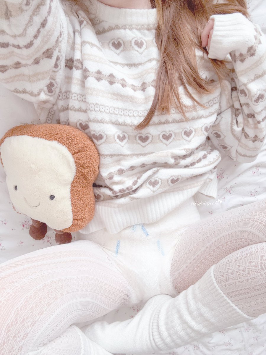 eepyfairycake's tweet photo. ‘𝓈 𝓁𝒾𝓉𝓉𝓁𝑒 𝓃𝓊𝓇𝓈𝑒𝓇𝓎 ૮꒰ ྀི◜๑◝ ꒱ა 🥛

ᰔ time 2 be babie &amp; cozy 🍂💭🍪 https://t.co/6PLjTQzeog