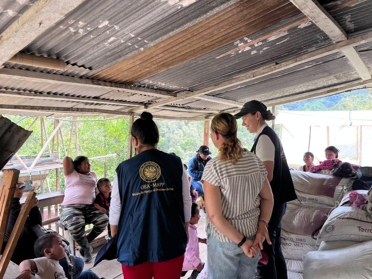 MAPPOEA's tweet photo. Gracias a todas las personas que donaron y que hicieron posible que alimentos, elementos de primera necesidad y otras ayudas llegaran a comunidades de difícil acceso en #ValleDelCauca y #Chocó.

Nuestra presencia en los territorios nos permite estar cerca, conocer sus necesidades y, en momentos como este, contribuir a que la solidaridad llegue a donde más se necesita.