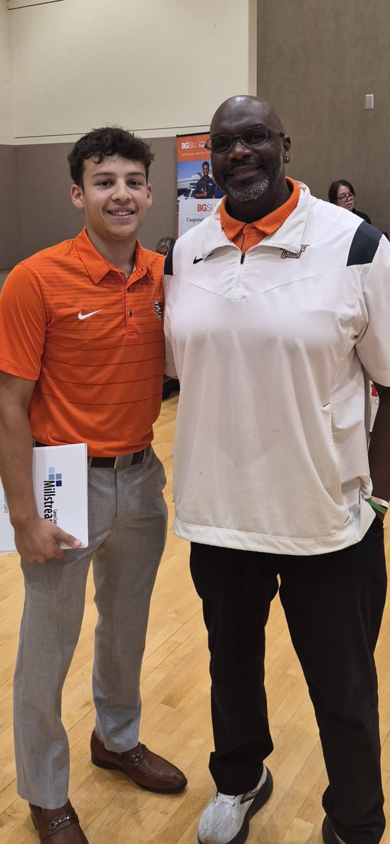 oiler97's tweet photo. From Findlay Trojans to Bowling Green State University Falcons. A few of my former FHS athletes attending the BGSU SCMA ( Construction Management ) Career Fair. Keep working,  Keep learning,  and Keep it going fellas 💪🏿 
#CareerDevelopment #PrepareNow https://t.co/O4VrTIEvdI