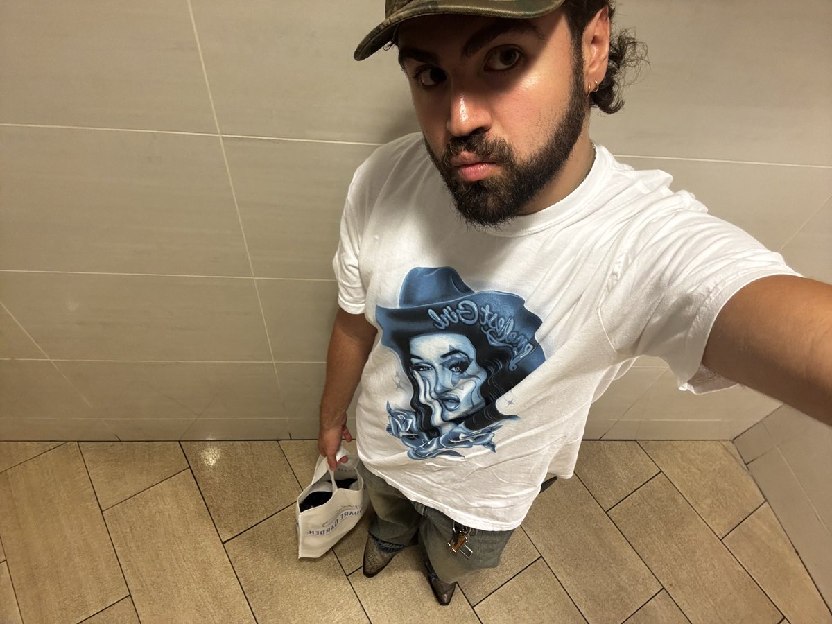 itmrsteveyogirl's tweet photo. cute pics of me https://t.co/a7XOXeEaGI