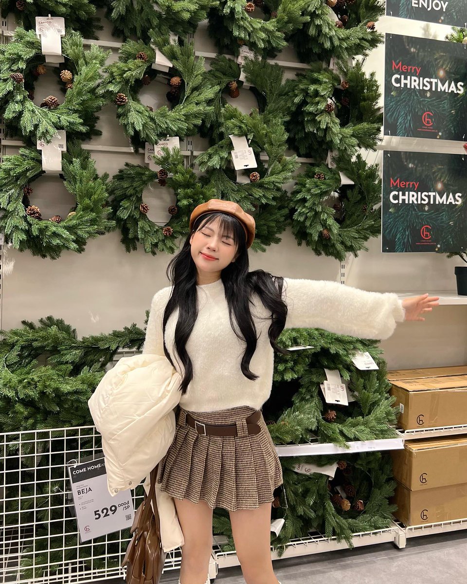 BusterOmlakyau's tweet photo. Top of the morning! 🚀 You should know that there’s magic in kindness, sprinkle it everywhere you go. 🦋
kTdIn https://t.co/5IX2uKoAIl