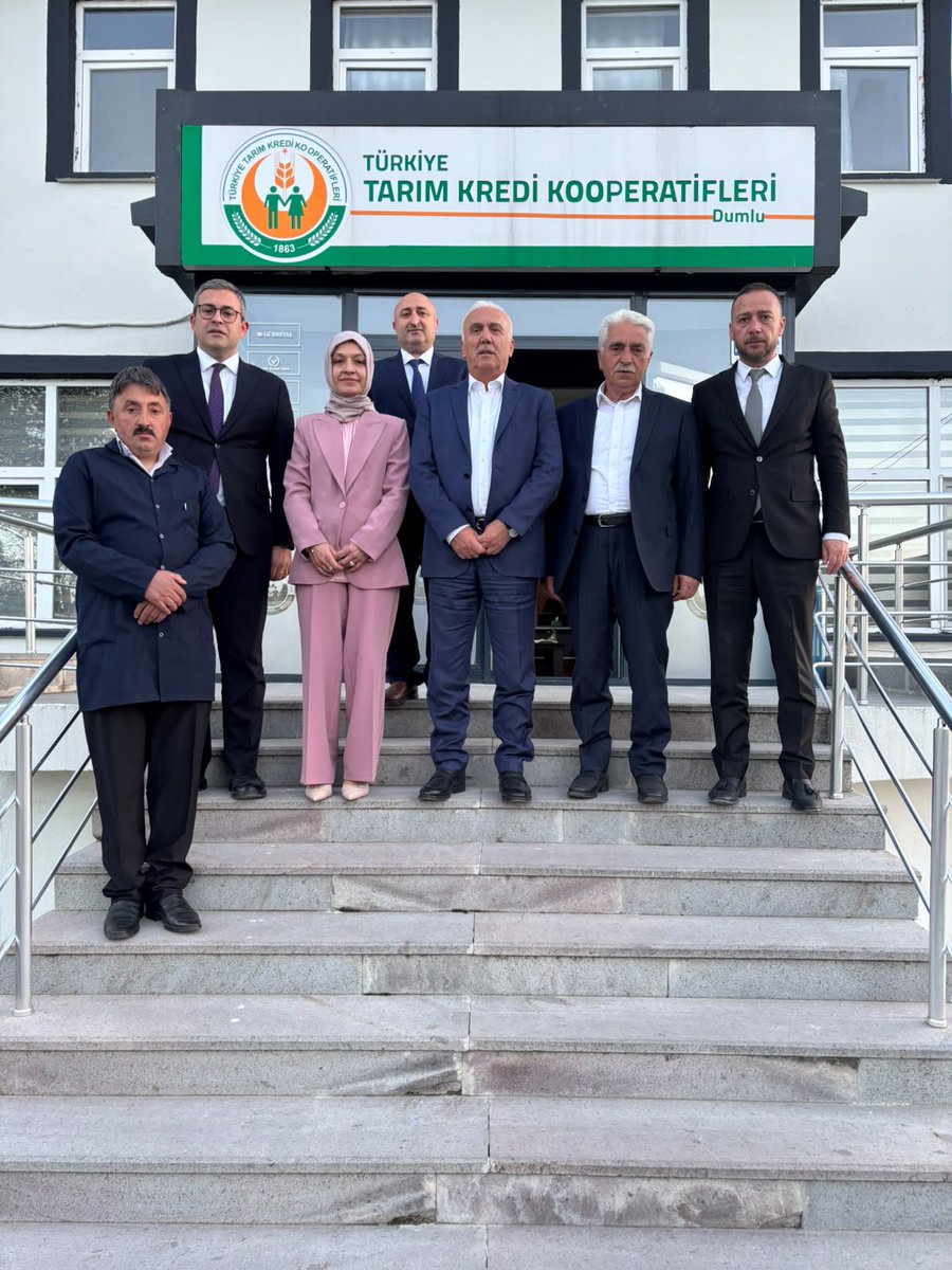 tarimkredi's tweet photo. Genel Müdür Hüseyin Aydın, Erzurum Bölge Birliği faaliyet sahasında bulunan Pasinler ve Dumlu Tarım Kredi Kooperatiflerini ziyaret ederek yürütülen faaliyetler hakkında personelden detaylı bilgi aldı. https://t.co/2nWLgyFUW7