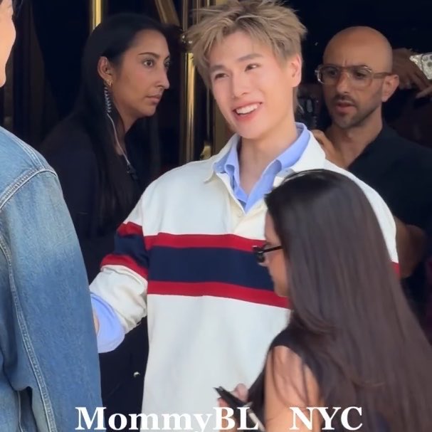 ppw_010's tweet photo. The simplicity of TOMMY HILFIGER works beautifully on PHUWIN TANGSAKYUEN

PHUWIN STUNNING NYFW27

#TommyHilfigerXPhuwin
#TommyHilfiger @TommyHilfiger 
#phuwintang @phuwintang https://t.co/HEgCq3Mqgs