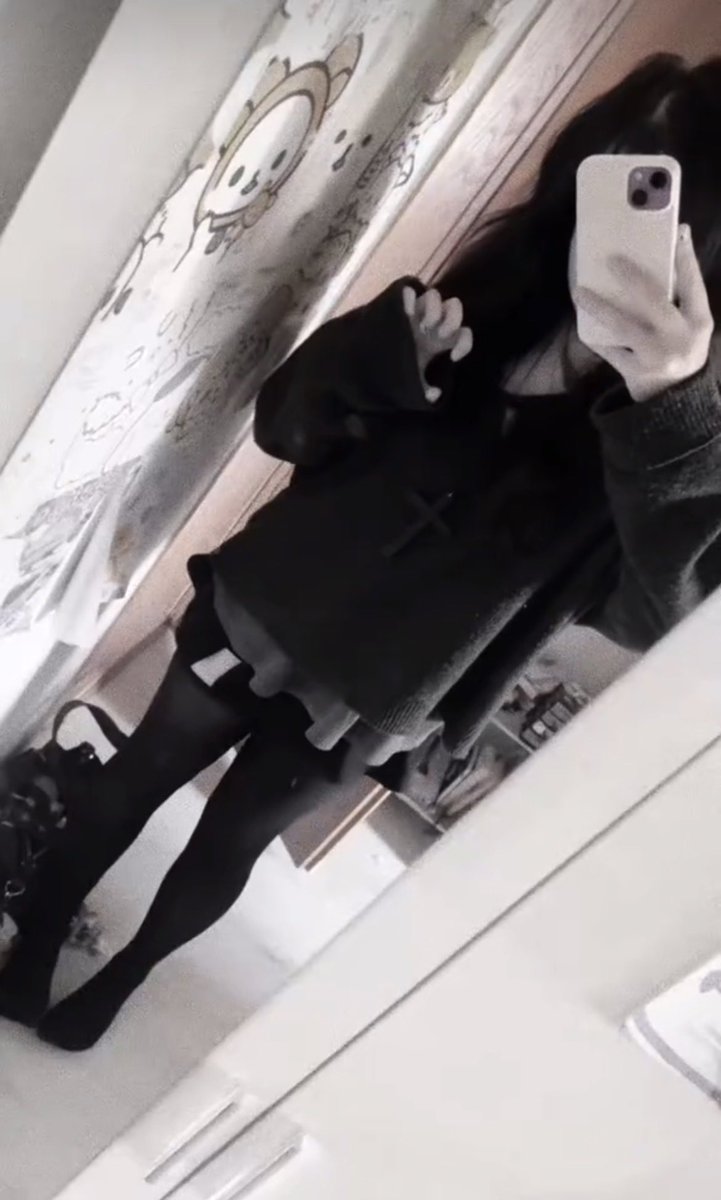 mimiipawzz's tweet photo. #dolly #ageplay #cutecore #ED #legs #thighs #feet #feetfetısh #com #sweet #cute #daddyslittlegirl https://t.co/O3DMd2yLmM