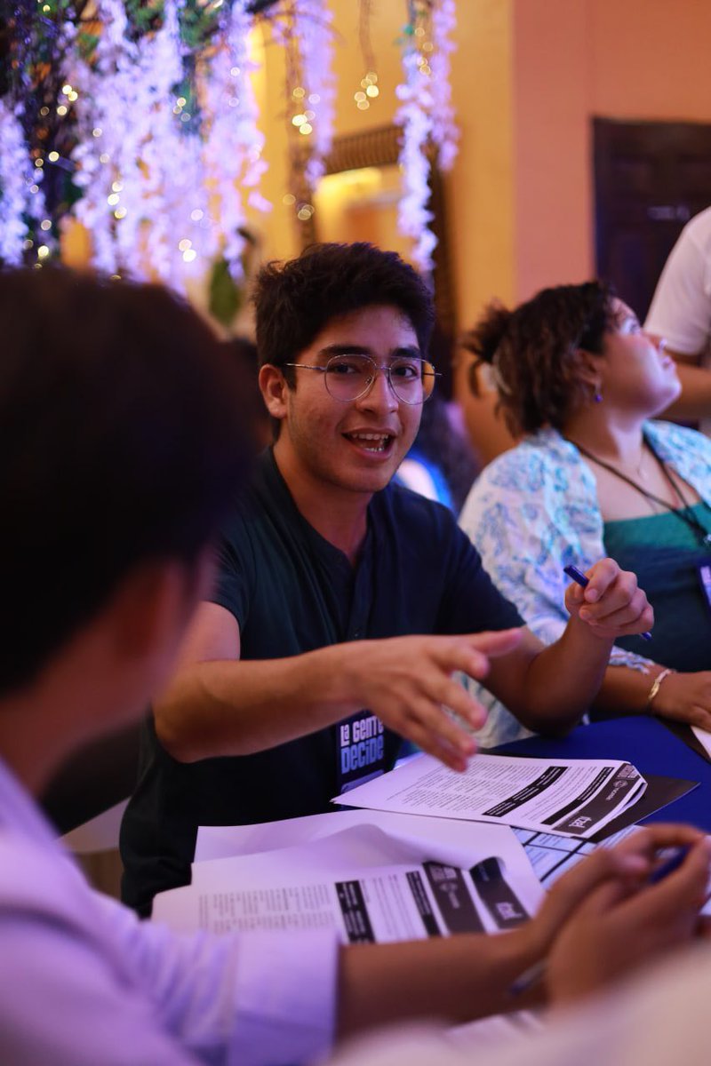 PanYucatan's tweet photo. Cuando las juventudes participan, las ideas se convierten en el impulso que Yucatán necesita. 💙✨

#PANYucatán #LaGenteDecide https://t.co/z6zosMxBdW