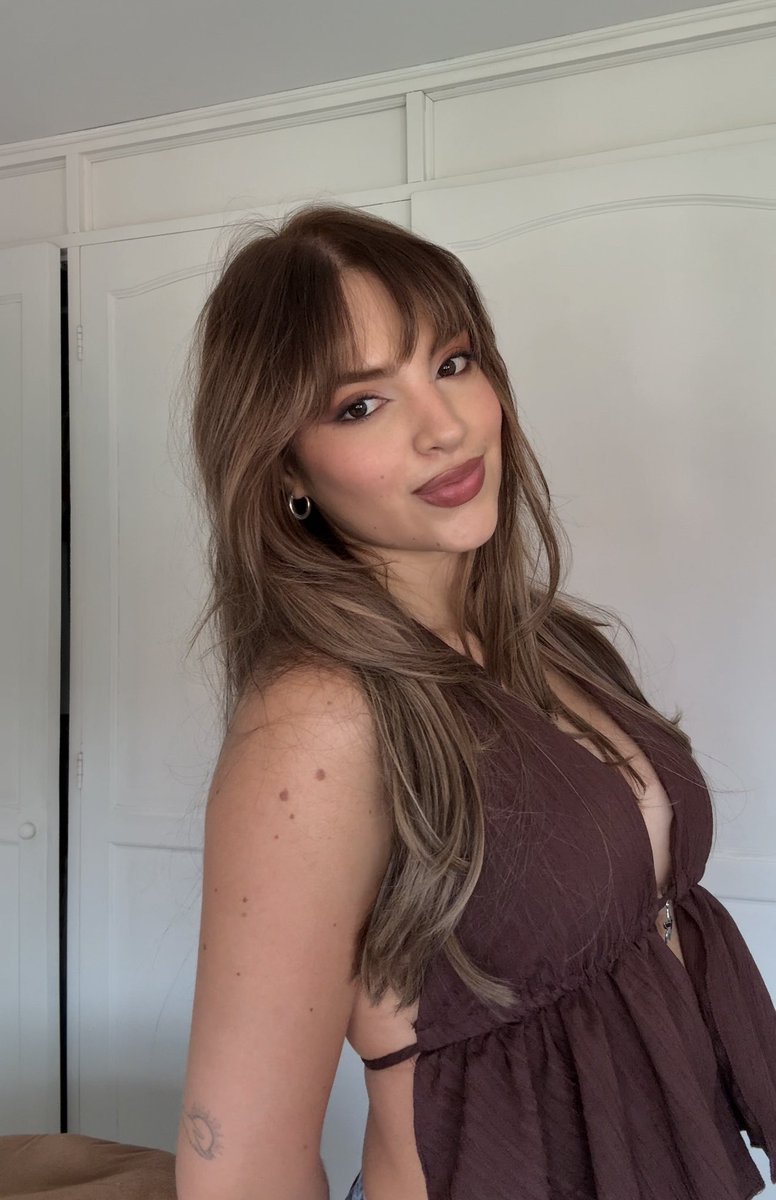 sofiatabaresc's tweet photo. 123 por Sofía que está detrás de la capul 😋🌶️💋🐆 https://t.co/8SFNFkNfsG