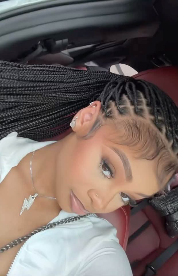 GirlsBeautyy519's tweet photo. nun rdy for my 90 day run xs knotless braids🥹🎀🎀 https://t.co/RJuJnuDFsa