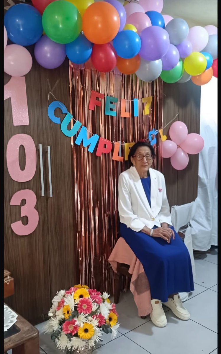stereo100xela's tweet photo. 🔴 CELEBRA 103 AÑOS | Hoy celebran 103 años de Gumercinda Raquel Cifuentes Calderón de Romero, quien nació el 10 de septiembre de 1923, en #Chiantla, #Huehuetenango.
Vía Fredy López
#Stereo100Noticias https://t.co/h2HkxJzc29