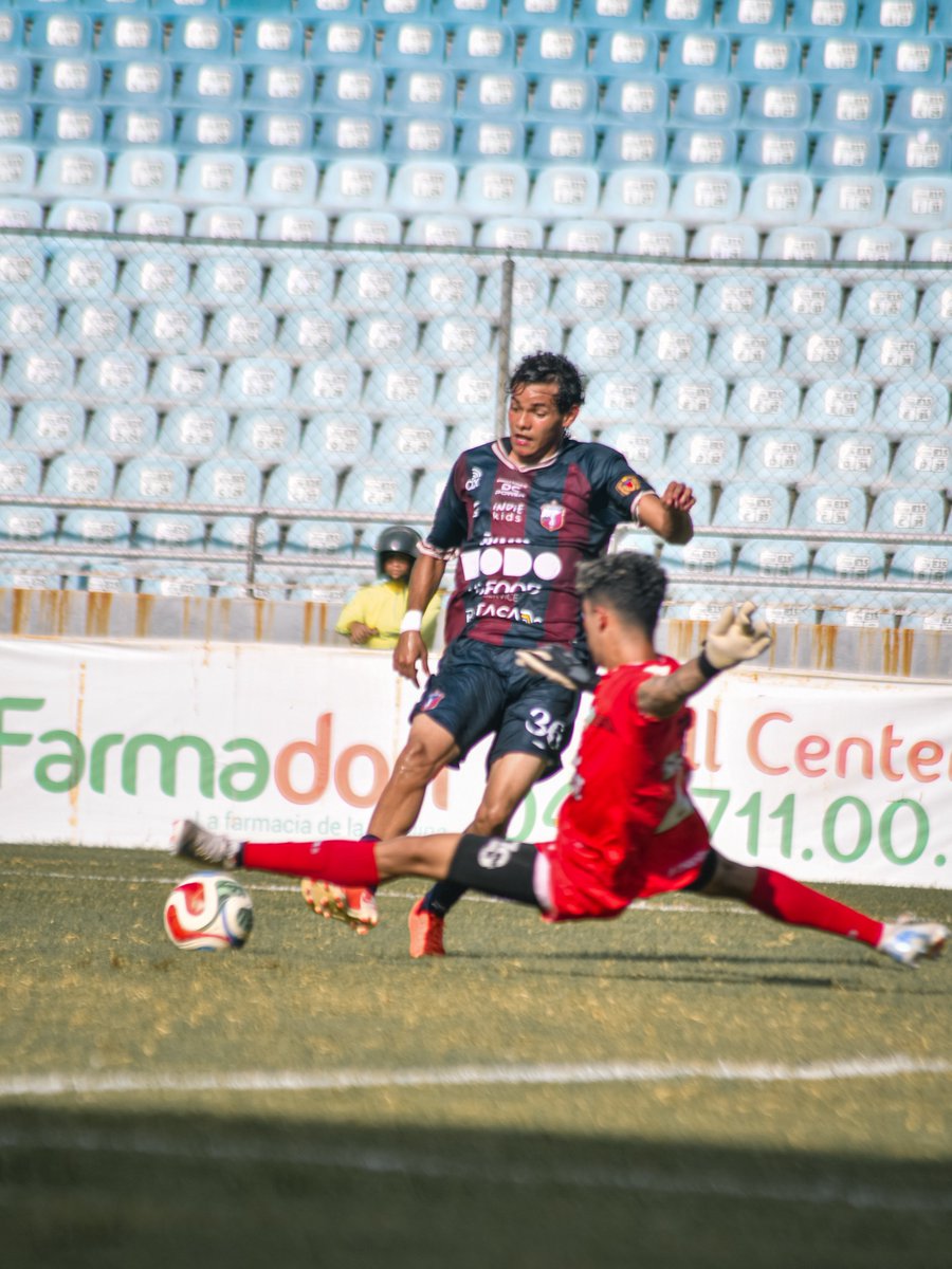 Monagas_SC's tweet photo. 𝐃𝐞𝐛𝐮𝐭 𝐜𝐨𝐧 𝐞𝐥 𝐩𝐫𝐢𝐦𝐞𝐫 𝐞𝐪𝐮𝐢𝐩𝐨 🆕️

José López (2010) y Barnavi Cassiani (2007) disputaron sus primeros minutos con el plantel profesional en la victoria 5-1 🆚️ Bolívar SC 👏

#MonagasSC
#CopaVenezuela 🇻🇪
#TierraAzulgrana 🔵🔴 https://t.co/aoJlQg0BMH