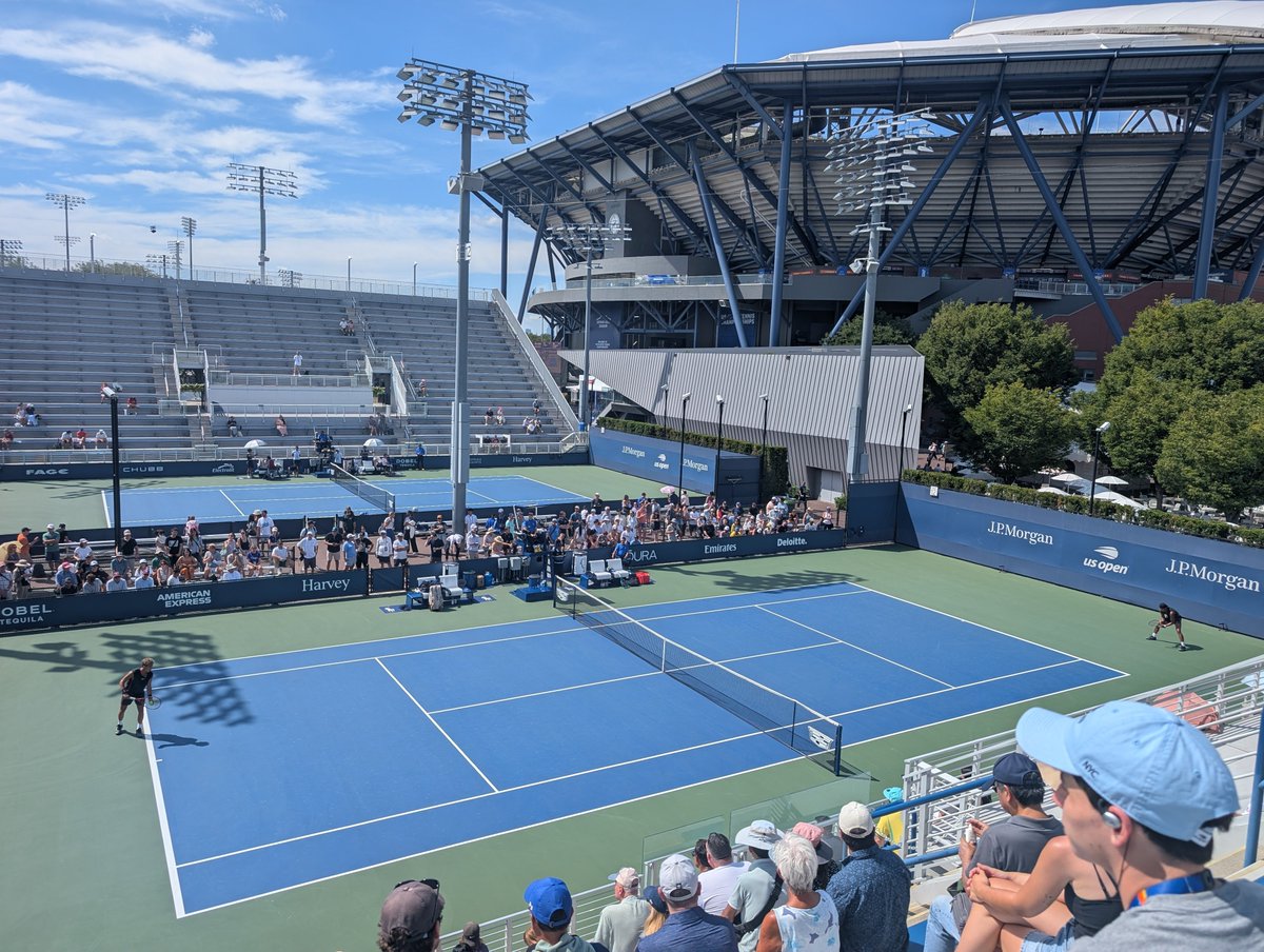 stefanjano0's tweet photo. your unemployed friend in the group chat on a thursday afternoon: anyone else catch that junior boys qf between Lee and Miguel? https://t.co/De5sK9e2iK