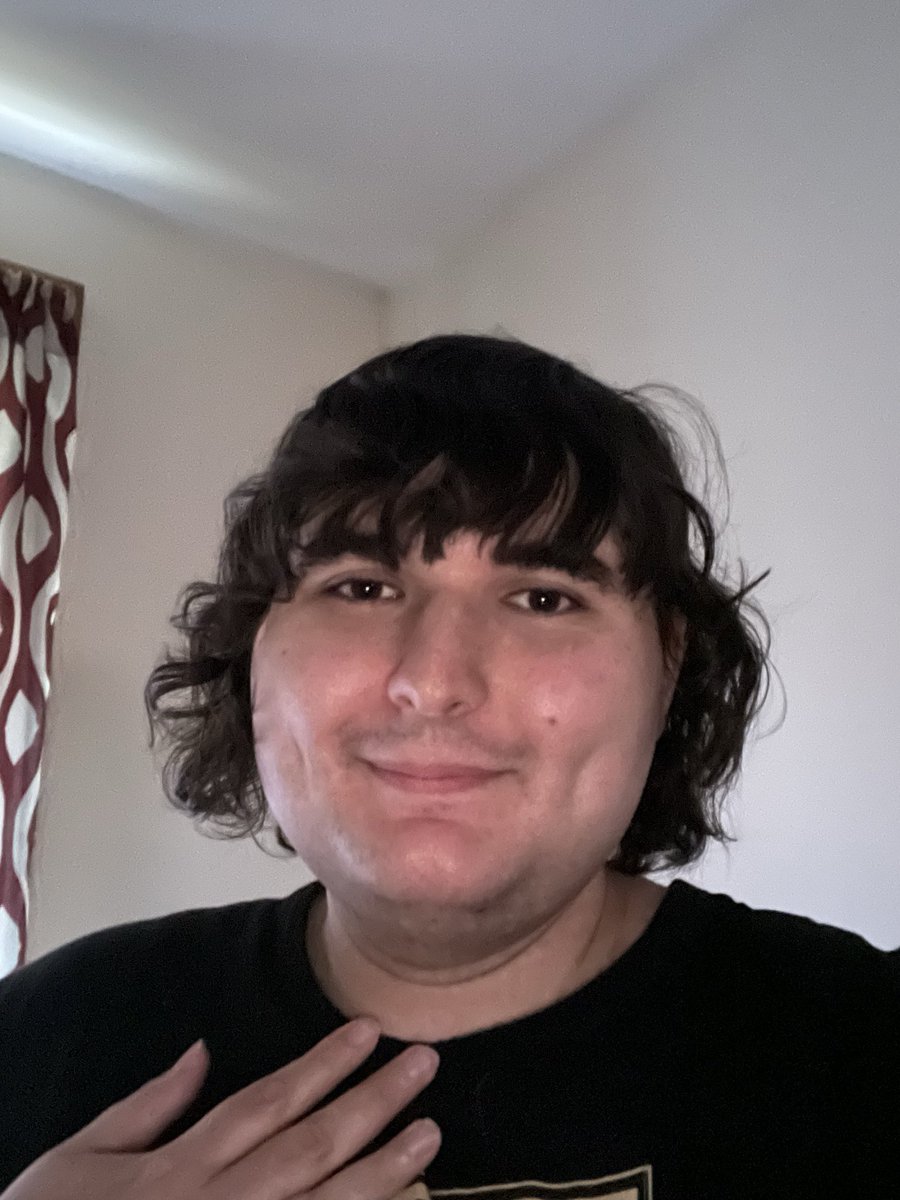 iMayaBlue's tweet photo. How do I look good with bangs? I was a little nervous getting them done but I think I love them https://t.co/ZNf0LpTNUc