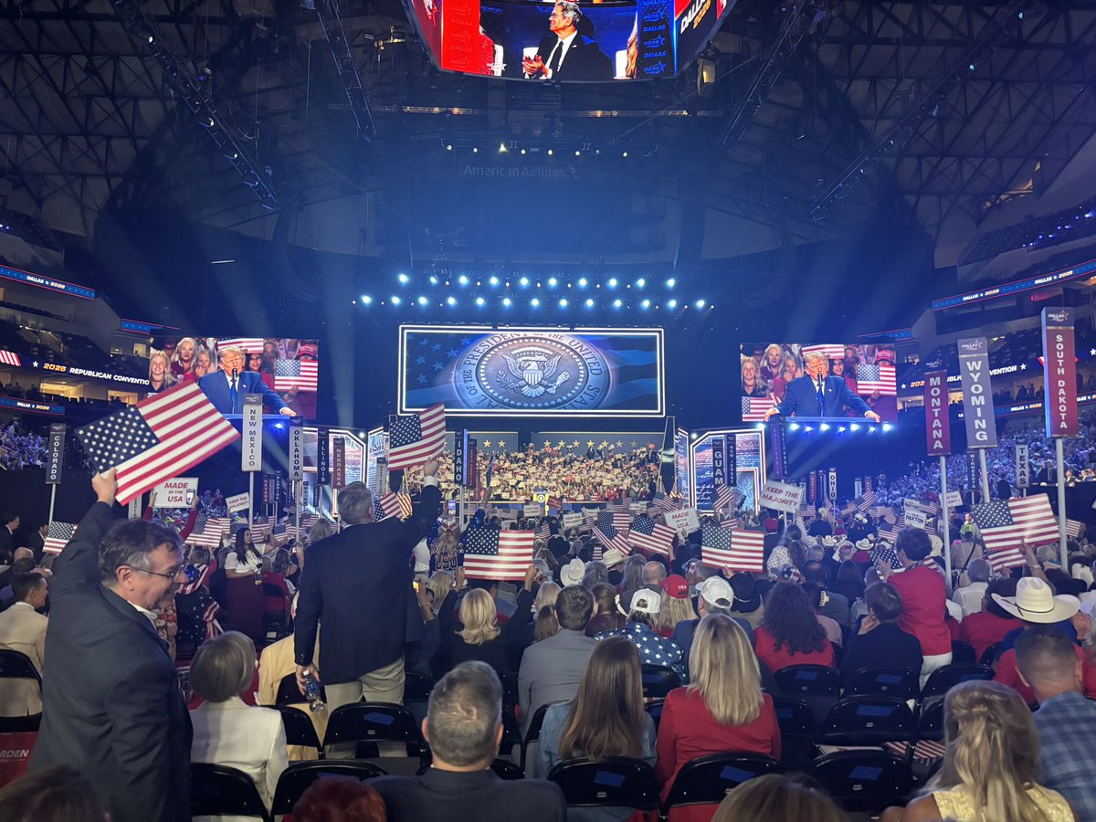newtgingrich's tweet photo. #gopmidtermconvention https://t.co/ZivaFRlvCb