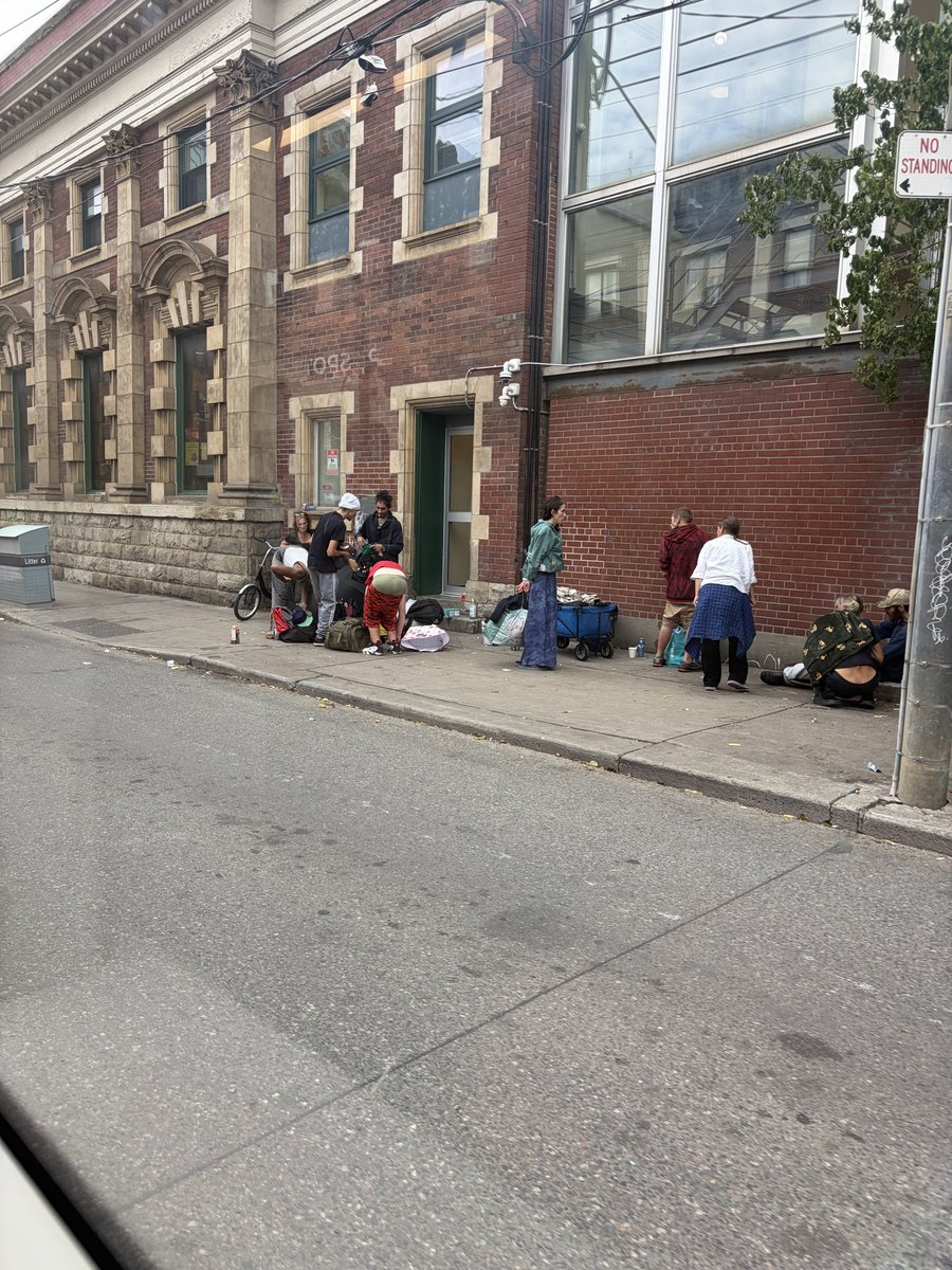 Harry__Faulkner's tweet photo. Downtown Toronto looks like a war zone.

The addiction crisis is completely out of control. https://t.co/szu7Pic5Gi