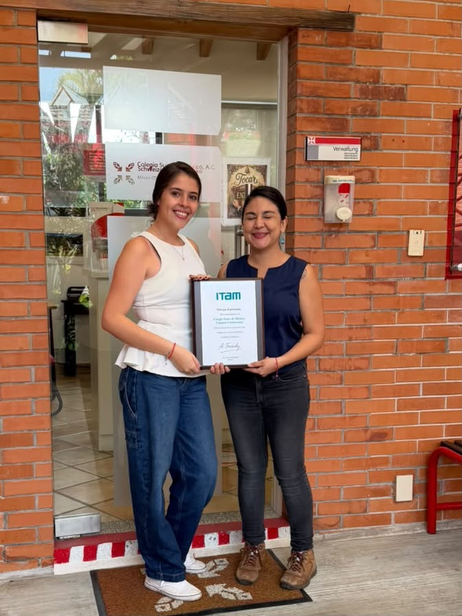 ExITAM's tweet photo. Seguimos fortaleciendo la colaboración con instituciones educativas en Morelos.

Estos convenios nos permiten estrechar lazos con sus comunidades educativas y acercar a más estudiantes a las oportunidades académicas que ofrece el ITAM.

#ITAM #Morelos #Educación #ComunidadITAM https://t.co/pufsF4qelF