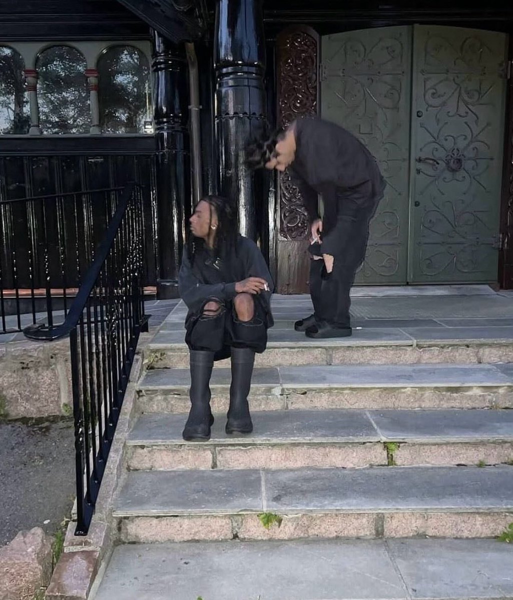 pbcrelated's tweet photo. Playboi Carti &amp; Burberry Erry outside of the Holmenkollen Chapel 🇳🇴 https://t.co/JaPLTCdfVr