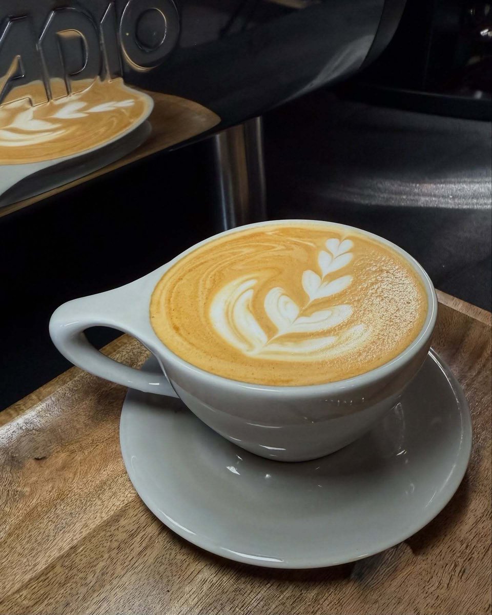 TanjiPatton's tweet photo. It may be a while before we see true "fall" temperatures here in Texas, but that doesn't mean we can't welcome in the season a little early with #coffee (iced, if you prefer). These local spots are standouts, and with National Coffee Day coming up September 29th, there's no better time to check them out. Link below! 📷️: What's Brewing San Antonio Coffee Roasters
https://t.co/WeRhPoixts