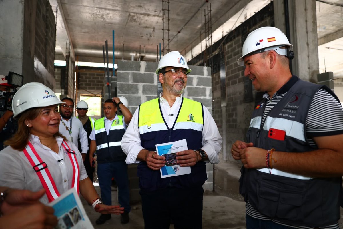 AgendaCAF's tweet photo. Hoy, en Panamá, el presidente ejecutivo de CAF, @sergiodigra, visitó el Instituto Nacional de Formación Profesional y Capacitación para el Desarrollo Humano, @InadehOficial, donde revisó junto a su directora, Yajaira Pittí @yapitti, y los equipos técnicos de ambas instituciones los avances del Plan de Transformación y Mejora Integral, cofinanciado por CAF mediante un préstamo de USD 50 millones.

El proyecto va más allá de la construcción de infraestructura y también busca la modernización de programas, incorporación de tecnología y fortalecimiento de instructores y de la gestión institucional, para conectar la formación técnica con las necesidades de los sectores productivos y los territorios.