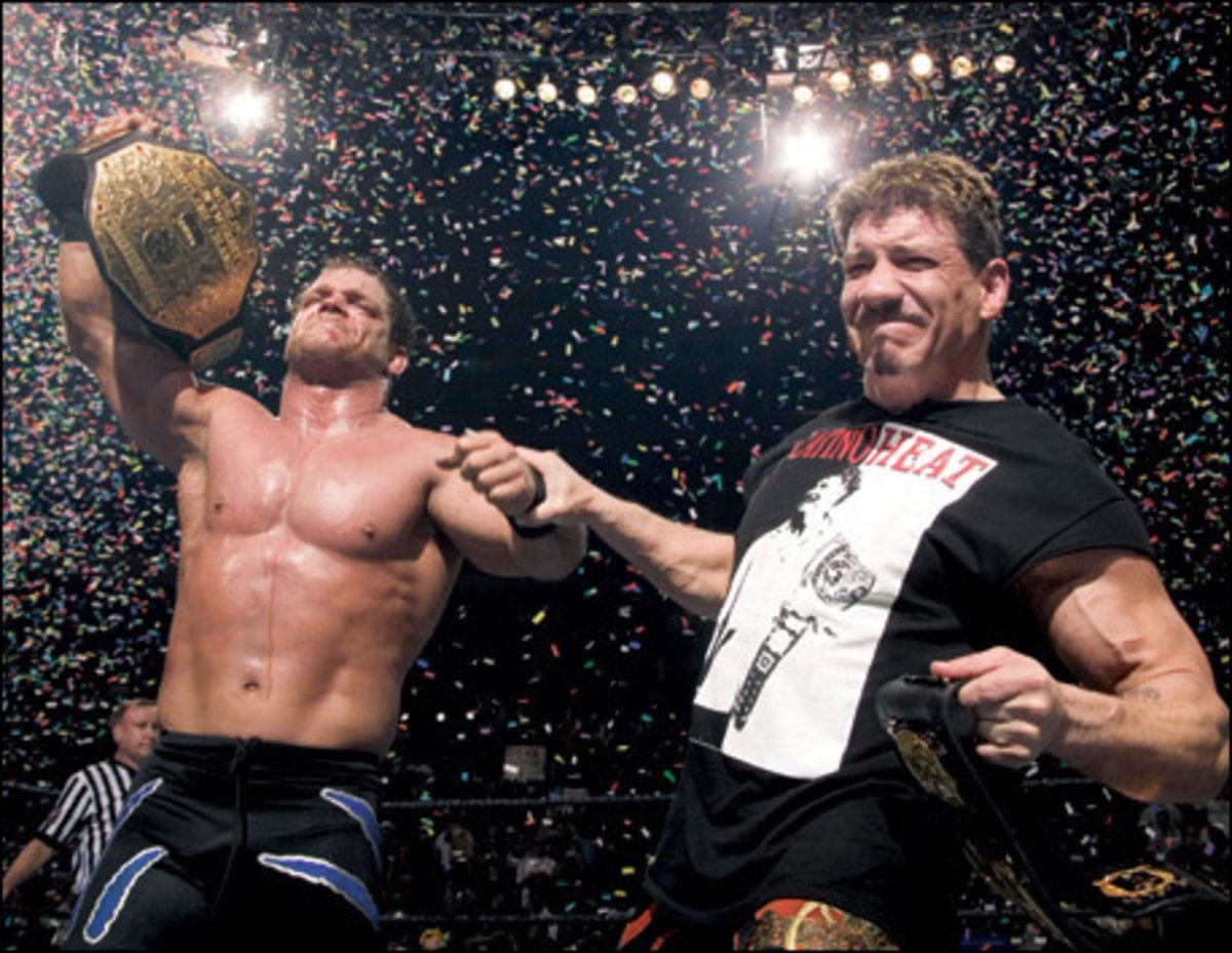 RuthlessAggresr's tweet photo. I always get sad seeing these photos. This moment was so beautiful. https://t.co/qbUQyheq1N