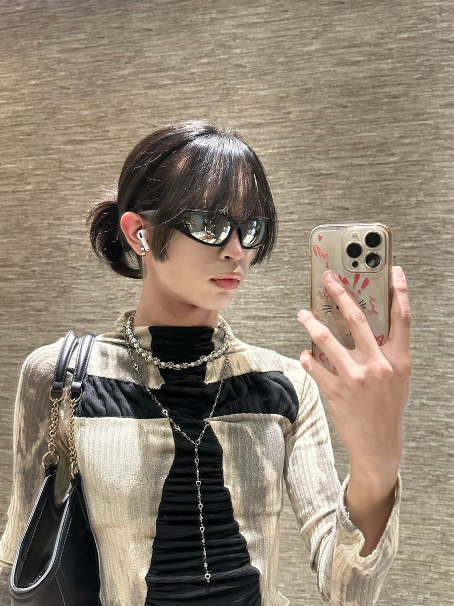t1chamvl2's tweet photo. เหงาจุงง ทำงานทุกวัน พักก็นอน 

ทักไม่ได้ ก็กดติดตามมาก่อนนน 

#นัด #สาวสอง #เจริญนคร #นัดเย็ด #สาทร https://t.co/rAG9Y1H0vV