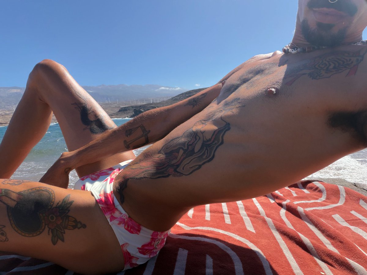 RoqueMartn1's tweet photo. Tostándome al sol🥵 https://t.co/uru0jxFXLO