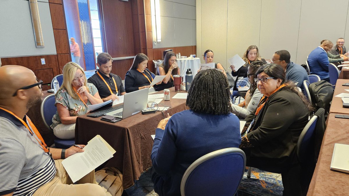 TheCLMalliance's tweet photo. Day 2 of CLM Claims College was all about putting knowledge into practice. 🎓
 
From classroom learning to small-group discussions and hands-on exercises, our students were hard at work digging into real-world claims challenges and learning from each other along the way. https://t.co/5lHLNAG85U