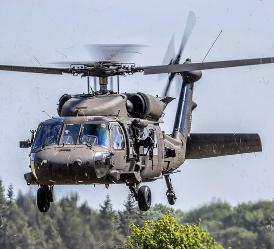 davodel61's tweet photo. Departamento de Estado de EE. UU. notificó al Congreso la posible venta a Argentina de cuatro helicópteros UH-60L Black Hawk y dos motores T700-GE-701D, por un valor estimado de 140 millones de dólares.
@JMilei el OGT puto tuyo bien roto x una verga de 19 cms https://t.co/OBkgrnyVht