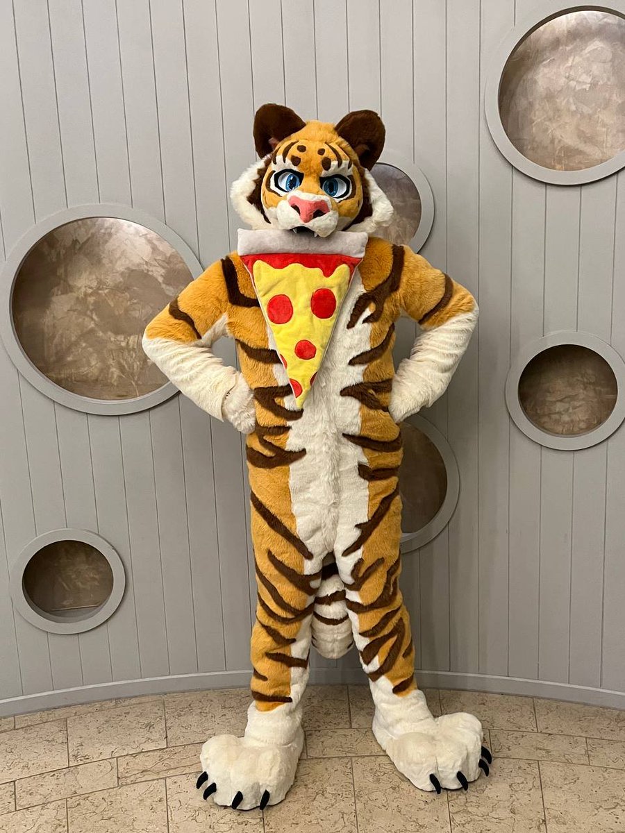 TigerRawrXT's tweet photo. Happy Fursuit Fthursday https://t.co/m5oiA6Fxxh