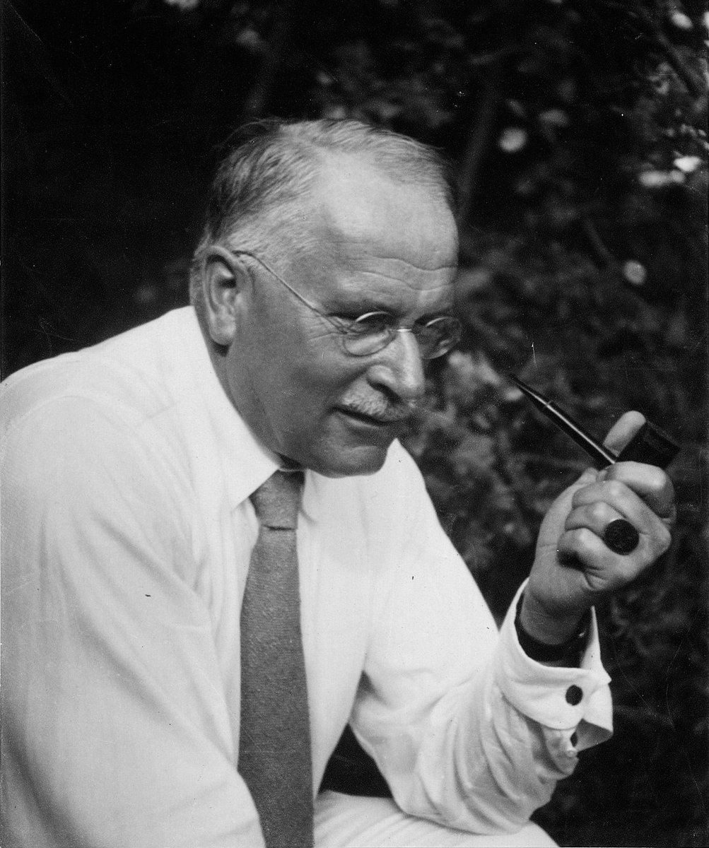 readswithravi's tweet photo. “Where your fear is, there your task is.”

— Carl Jung https://t.co/NWpK7Y8TpP