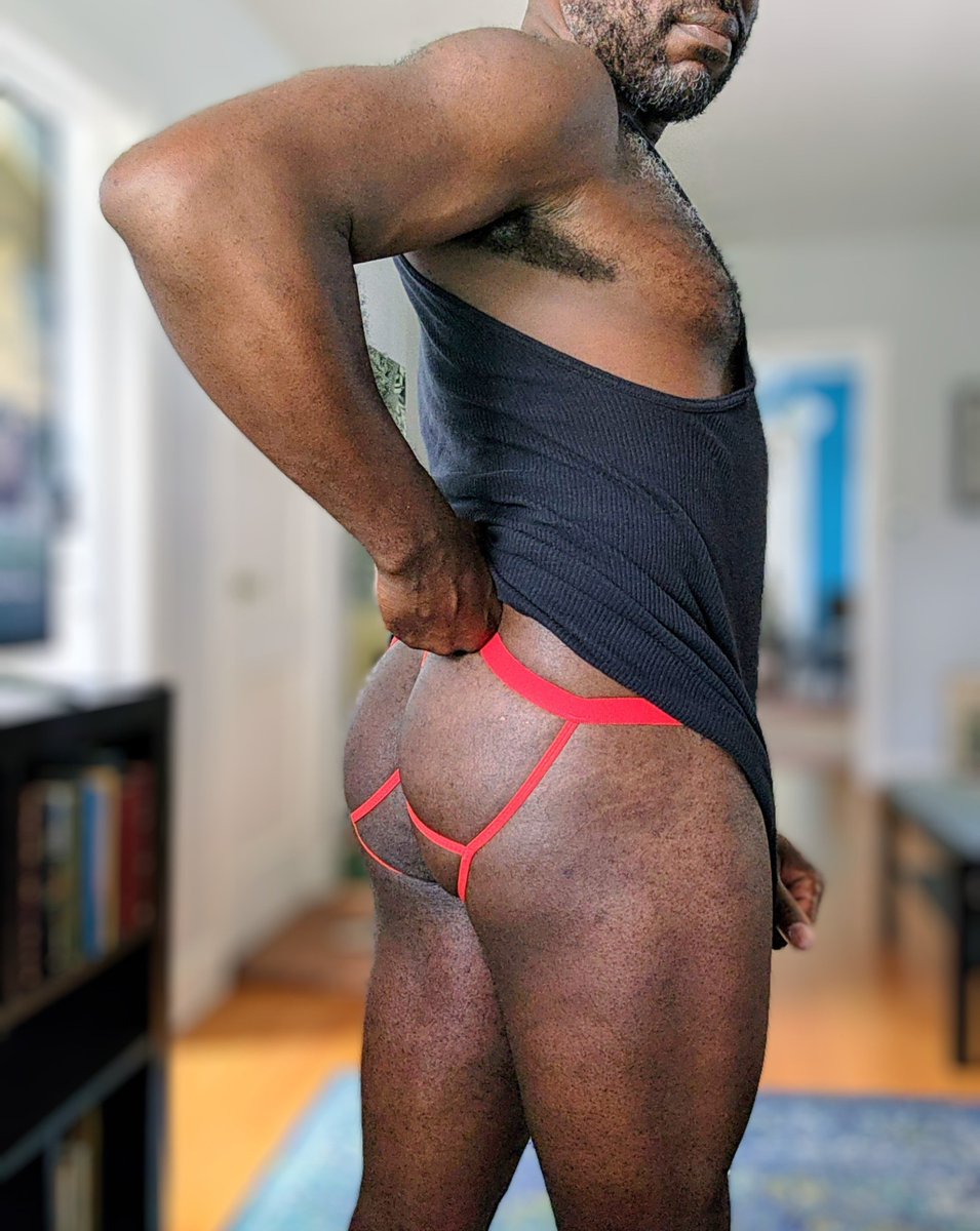 HirsuteHoemo's tweet photo. I should wear these more often. https://t.co/TXSywjvm7j