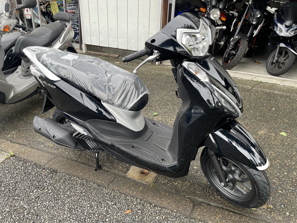 YoungAutoTAMA's tweet photo. 発注から約2ヶ月🛵
ホンダの125ccスクーター『LEAD125』が入荷です👍

こちらは当店在庫車両になりますので即納対応可です💪(次の入荷は数ヶ月後)

昨今は各メーカーそれぞれにバイク��在庫している事が少なく即納対応が難しい傾向なのでご検討されてるお客様はお早めに🤲

#多摩市
#ヤングオート https://t.co/Z4G4LXokQL